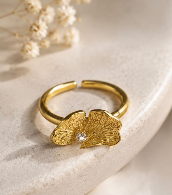Aurelia Leaf Ring