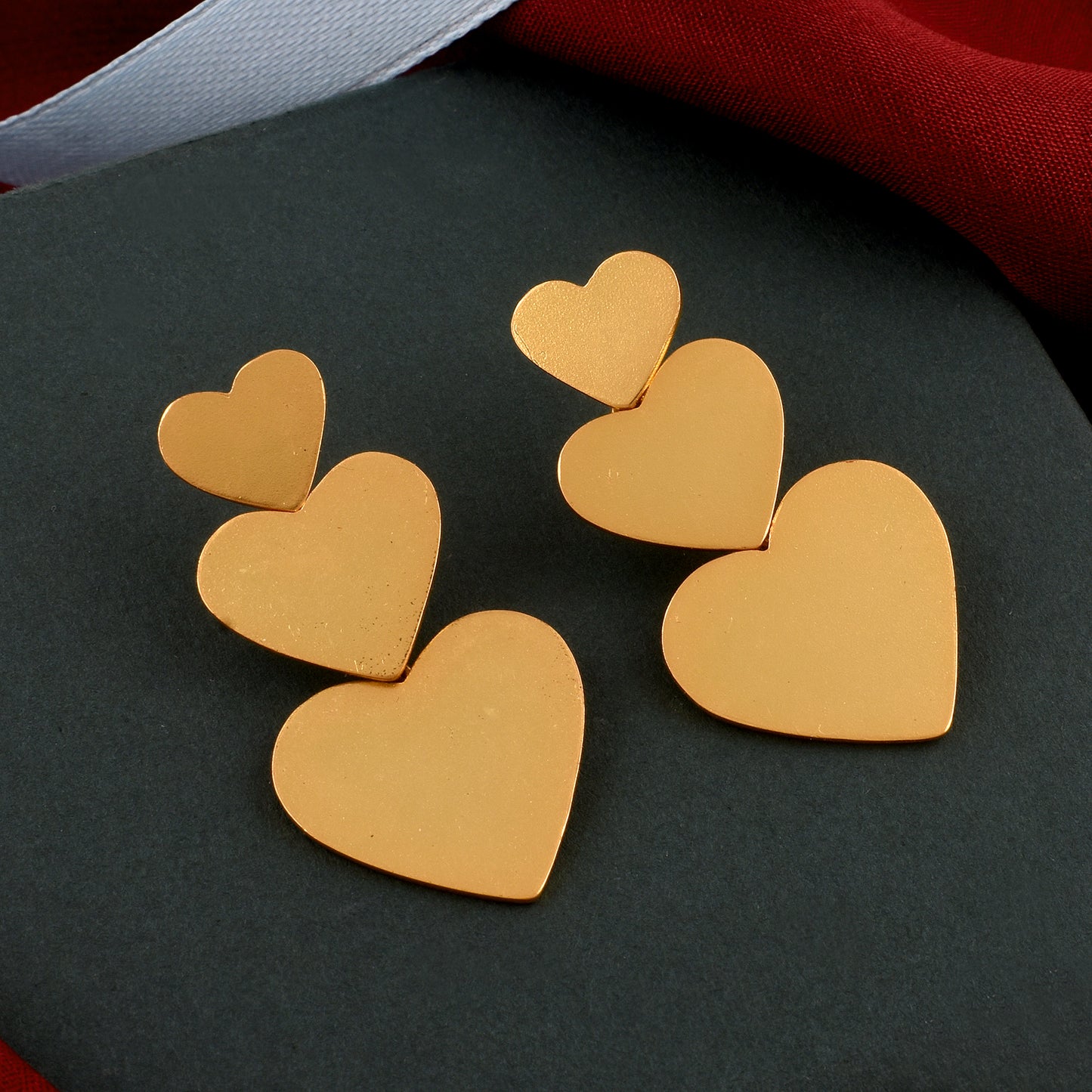 li charm heart necklace