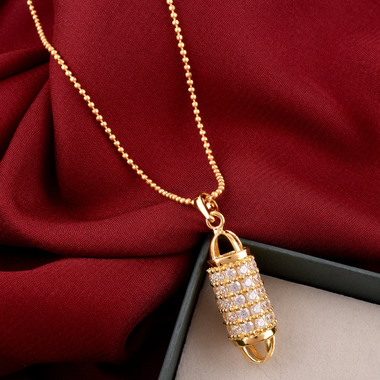 Capsule pendant necklace
